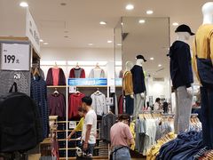 -优衣库(郑州丹尼斯大卫城店)