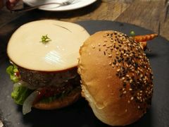 -HIGH FIVE哈福手工汉堡(桂林路店)