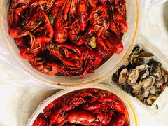 -扒虾小妹儿麻辣海鲜(宏图街店)