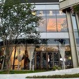 重庆唯一一家无边际江景海鲜餐厅！||🍃位于南