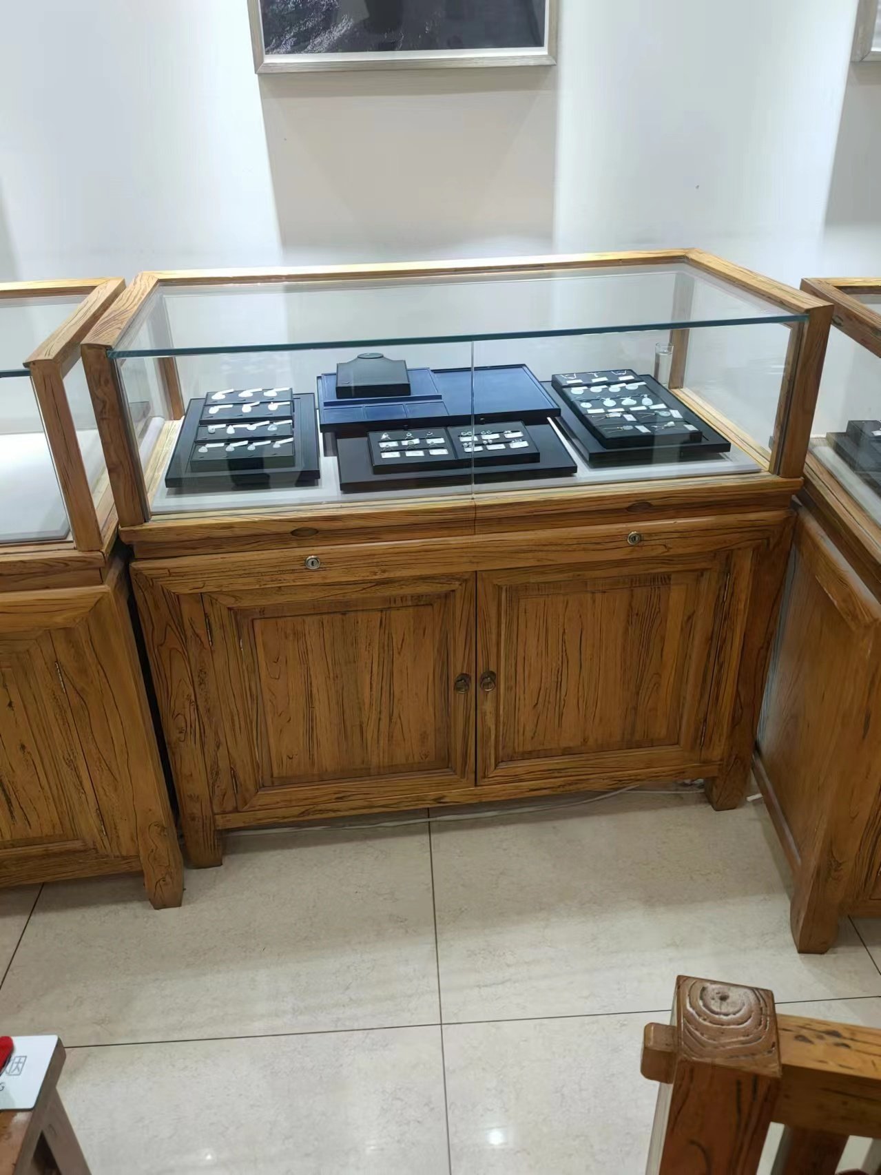 二手珠宝柜台出售 二手珠宝展柜出售