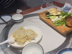 -雪乡人家东北菜·铁锅炖一切(高斯路店)