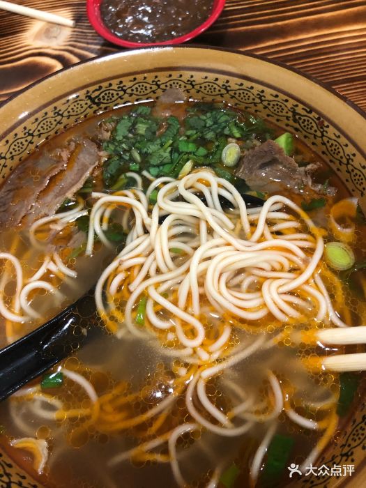 古法传统牛肉汤图片