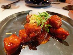 红酒泡沫牛仔粒-荟廷·晶萃(陆家嘴尚悦湾店)