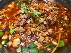 -兔行天下-鸿鹤鲜锅兔(中海国际店)