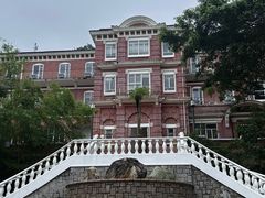 -香港大学