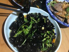 凉拌皮蛋-周大厨辣椒炒肉(巨龙路店)