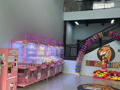 -嘿哟动霸CHUA·新潮玩运动娱乐中心·蹦床滑冰团建乐园