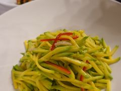 猪油渣炒姜饼丝瓜-泓0871臻选云南菜·味庄