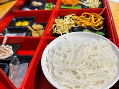 -勺子米线·云南传统小吃市集(四方街店)