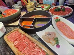 小嫩牛专利T型锅（一锅三吃）-热火朝天鲜切牛肉火锅(南强街巷店)