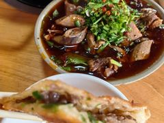 -大众跷脚牛肉馆·非遗传承单位(峨眉山店)