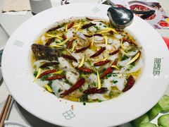 -渔语鱼酸菜鱼新川菜(来福士店)