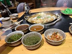 -顶顶汤火牛排火锅·经典铜锅涮肉