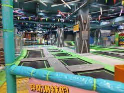 -反弹蹦床公园·亲子乐园·团建·派对(尚品奥莱店)