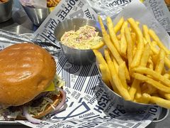 老传统汉堡-TRIPS BURGER(大钟寺店)