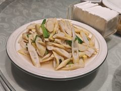 -土砂锅生态山庄·非遗砂锅雅鱼