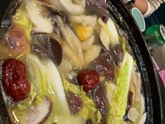 -香巴拉云南餐厅(华莱坞店)