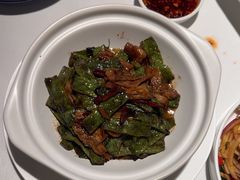 -八府香鸭·啫啫煲(华山路店)