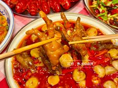 -肥小宝·金牌油焖大虾(襄阳龙虾地标店)