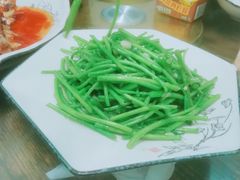 清炒泥蒿-神仙钵湘香土菜馆(光华路店)