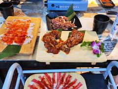 美式原切肥牛-三国惹火烤肉·中日韩烤肉集合店(百草路店)