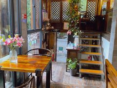 -蓝壁虎咖啡酒馆