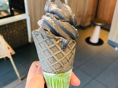 灰小椰华夫筒-麦当劳(南后街店)