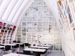 -钟书阁(松江泰晤士小镇店)