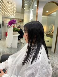 -Tloml salon