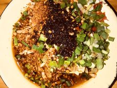 -拈签一笑黄牛肉辣卤串串