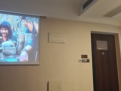 -欧辰国际酒店(重庆欢乐谷轻轨站店)