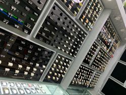 点击看大图 -Wisezone唯点穿耳打耳洞专业国际连锁品牌