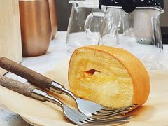 杏子蛋糕卷-Again Coffee Roaster(香蜜湖店)