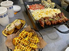 -豚妈妈汤饭·部队锅(南京东路店)