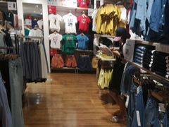 -优衣库(哈尔滨中央大街店)