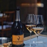 当桃红香槟遇上鱼子酱烤鸭