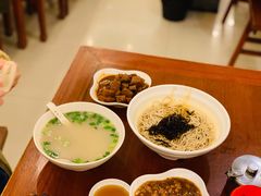 -三两春肚肺汤(崂山路店)