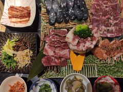 -山川小町·极番烧肉(新地假日广场店)