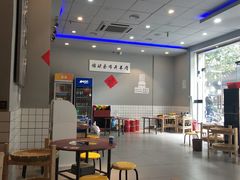 -老街烧烤大排档·地道湖北菜·龙虾馆(汉口火车站店)
