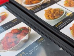 -BHC炸鸡(明洞总店)