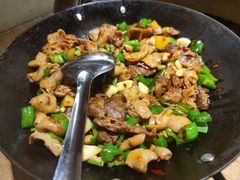 -聚鑫朋酸菜肥肠(文艺路口店)