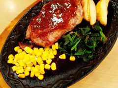 眼肉牛排配黑胡椒酱-萨莉亚意式餐厅(特力时尚汇店)