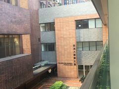 -香港大学