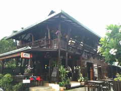 -Dash Teak House