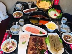 -热火朝天鲜切牛肉火锅(南强街巷店)