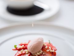 strawberry&nbsp;yogurt&nbsp;mousse-Caprice(香港四季酒店)