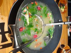 -贵厨酸汤牛肉(花果园国际中心店)
