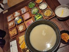-银米·云南传统过桥米线(双廊黑金冠店)