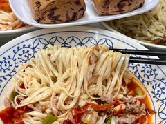 -李与白包子铺(桐梓林店)
